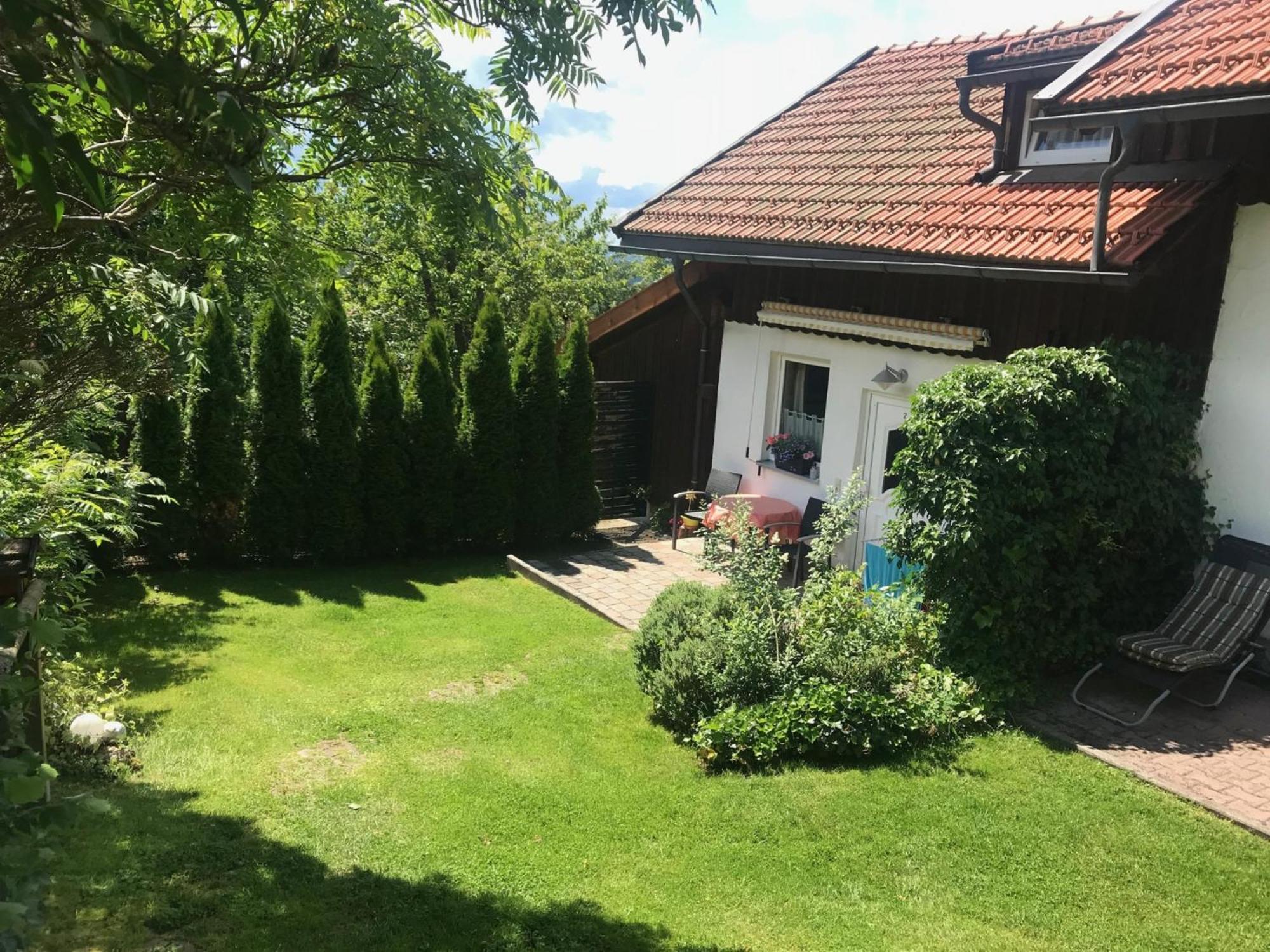 Ferienwohnung Am Zechenhaus โบเดนไมส์ ภายนอก รูปภาพ